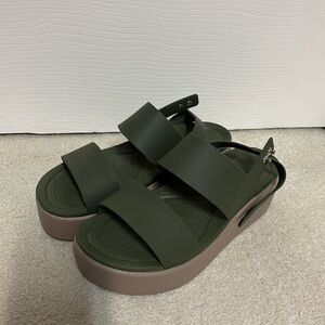 Crocs Brooklyn low wedge sandals